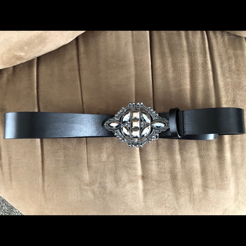 Gorgeous Woman’s Jeweled Leather Belt Size M NIB